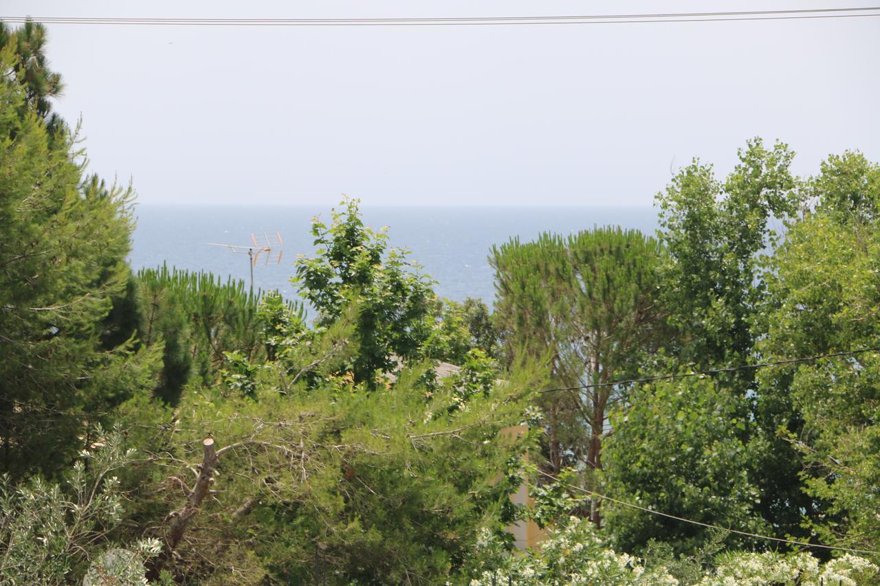 Andriana Aparthotel Agios Georgios  Exteriör bild
