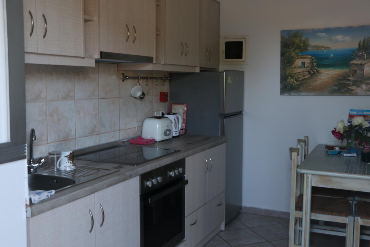 Andriana Aparthotel Agios Georgios  Exteriör bild
