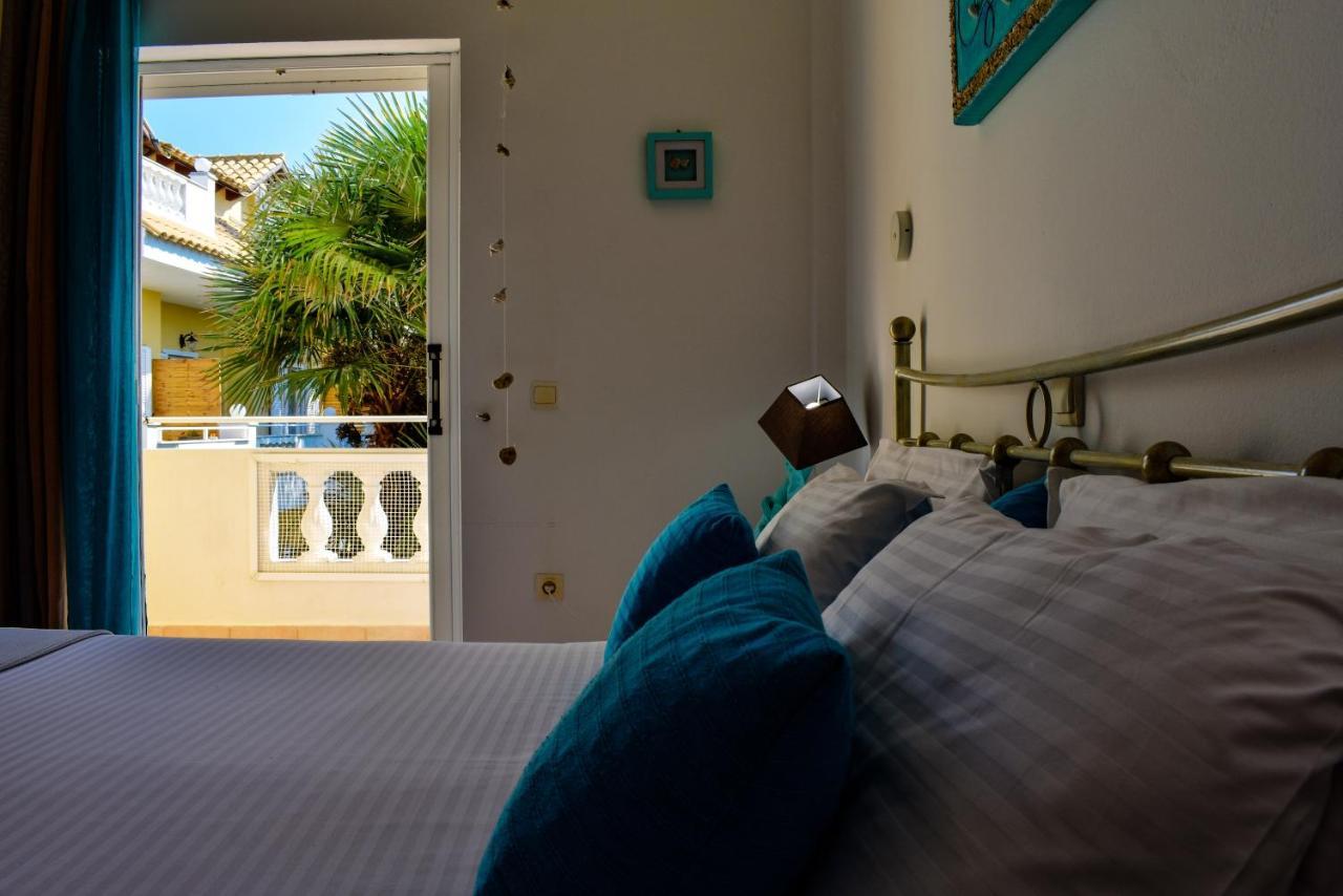 Andriana Aparthotel Agios Georgios  Exteriör bild