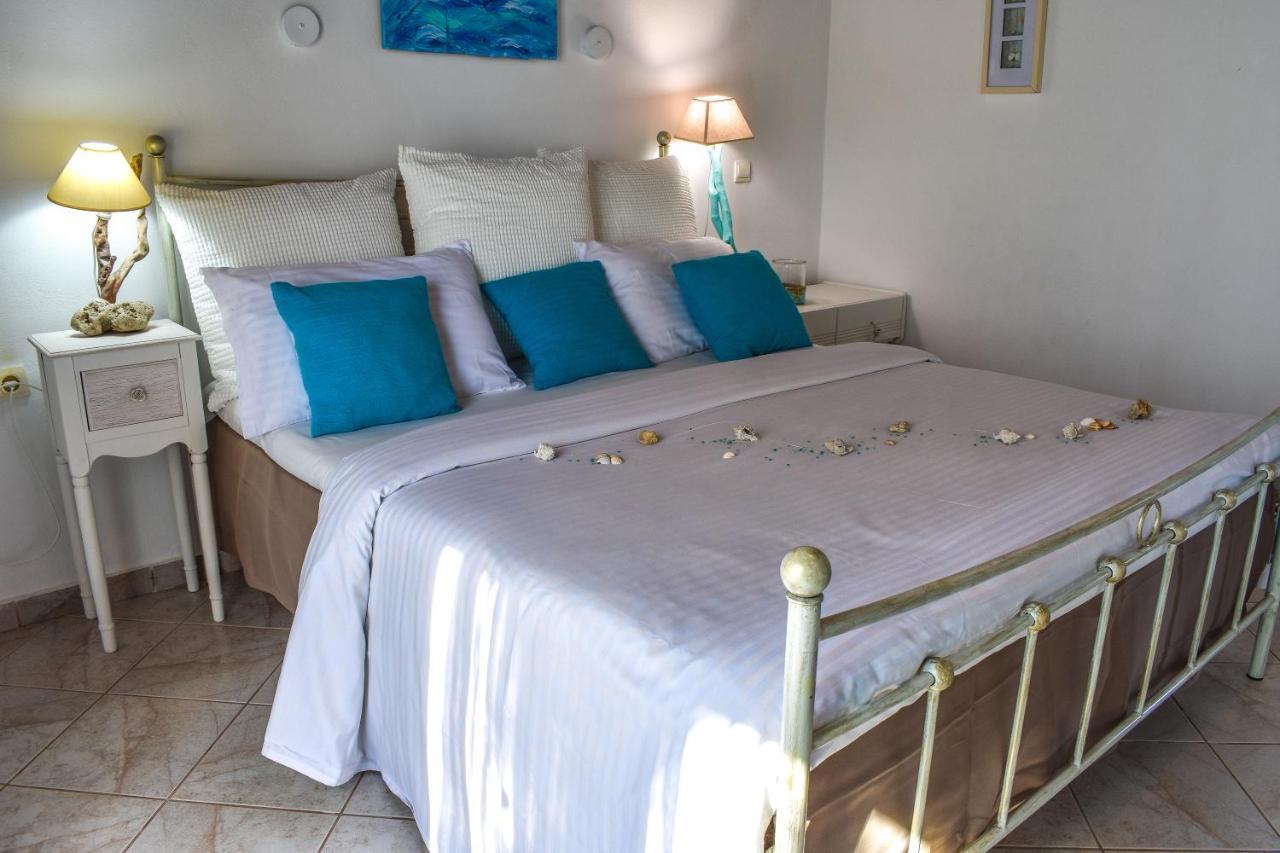 Andriana Aparthotel Agios Georgios  Exteriör bild