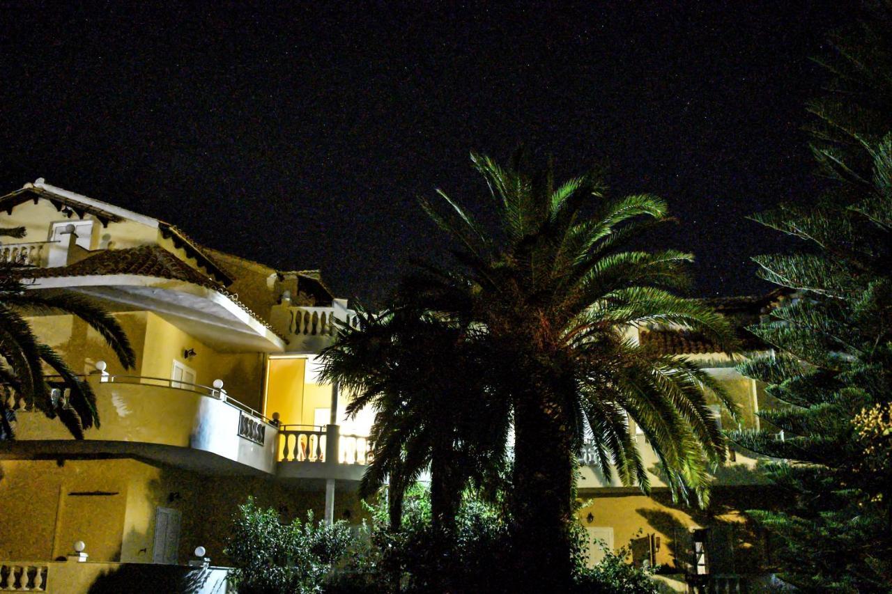 Andriana Aparthotel Agios Georgios  Exteriör bild